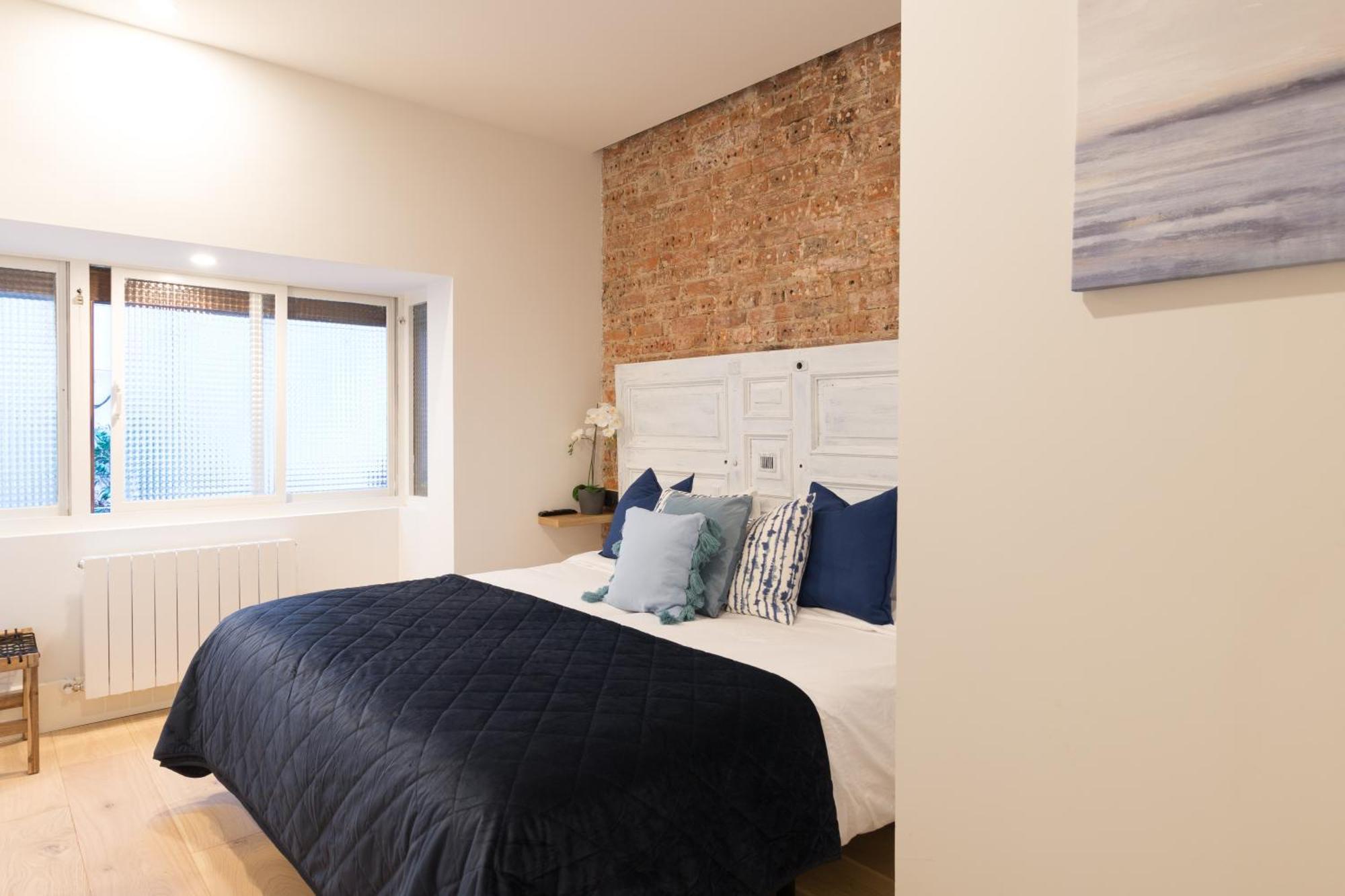 New Abando Ac By Staynnapartments Бильбао Экстерьер фото